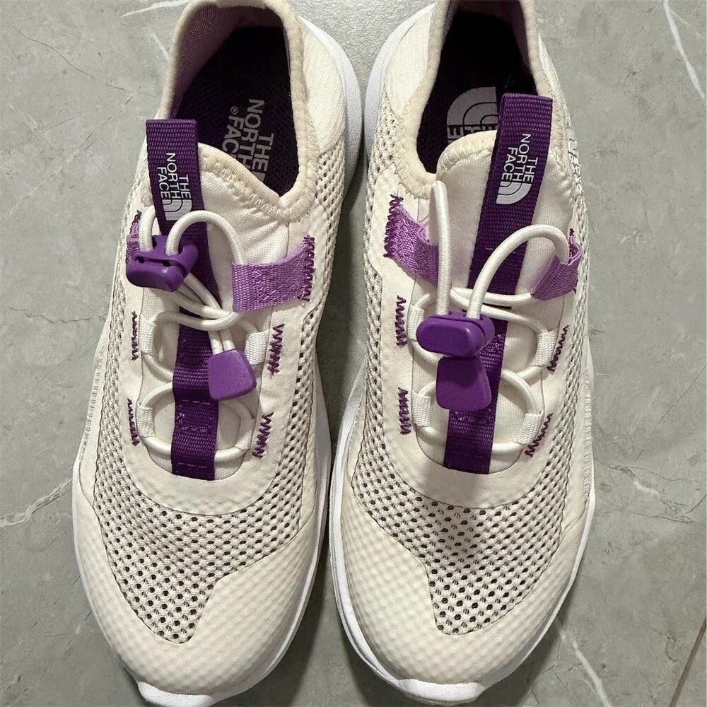 The North Face Platte Canyon Youth Water Shoes White Dune Size 1 EU 32